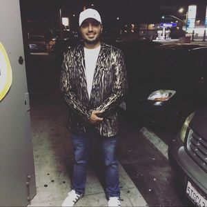 Meet your Posher, Haseeb